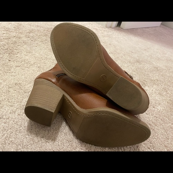 Universal Thread Brown Leather Ankle Booties - Picture 4 of 4
